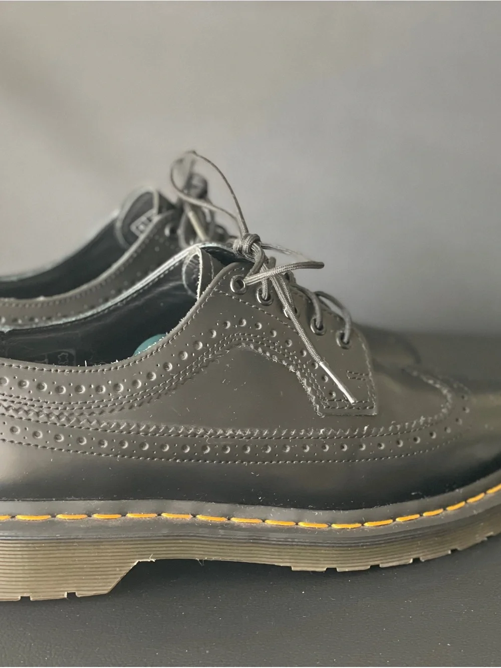 Dr. Martens Black Lace-Up 3989 Brogue